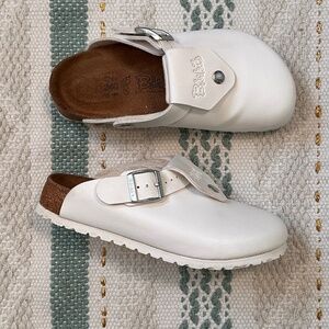 Birkenstock Birki's White Leather Clogs 37